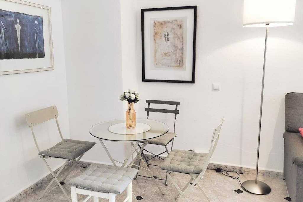 Bonito Apartamento De Dos Dormitorios En El Centro Y Calle San Miguel Torremolinos Dış mekan fotoğraf