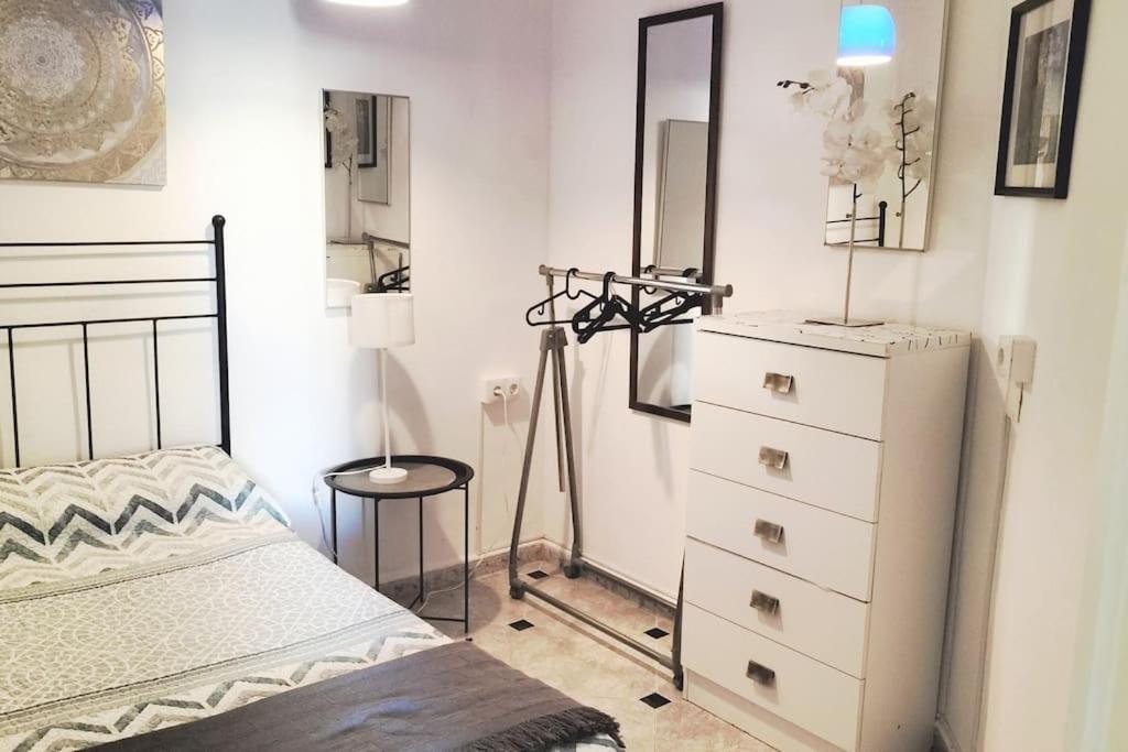 Bonito Apartamento De Dos Dormitorios En El Centro Y Calle San Miguel Torremolinos Dış mekan fotoğraf